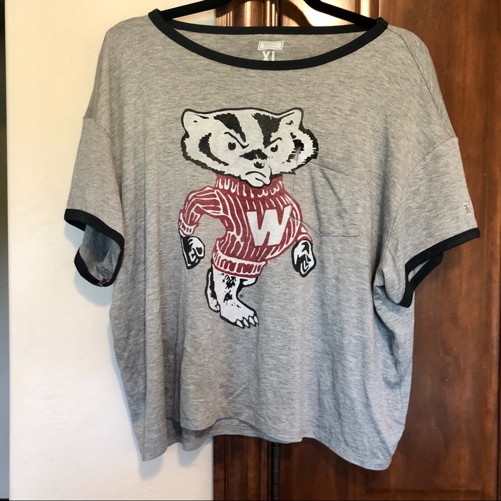 Tailgate Bucky Badger UW Madison T Shirt XL